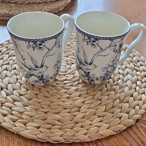 Elegant Blue and White Bird Design Mugs